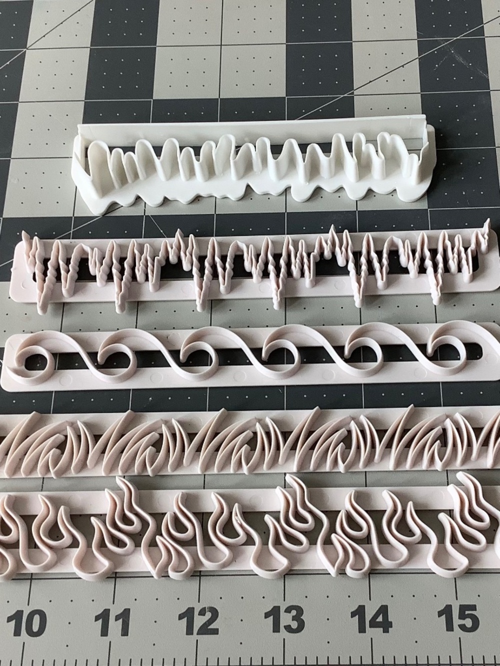 Fondant Border Cutter Set – Cake Decorating Tools – 5 Assorted Pattern Cutters